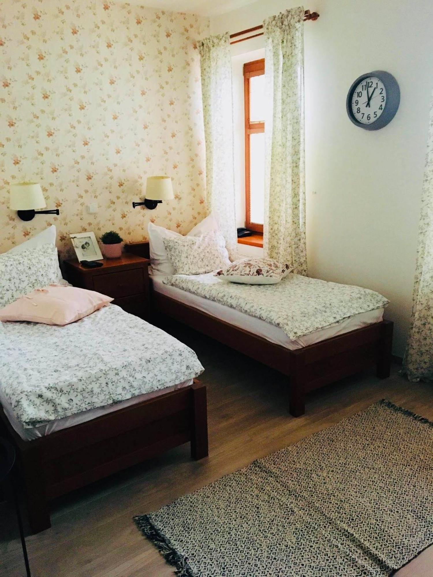 Hotel Posta Соботка Екстериор снимка