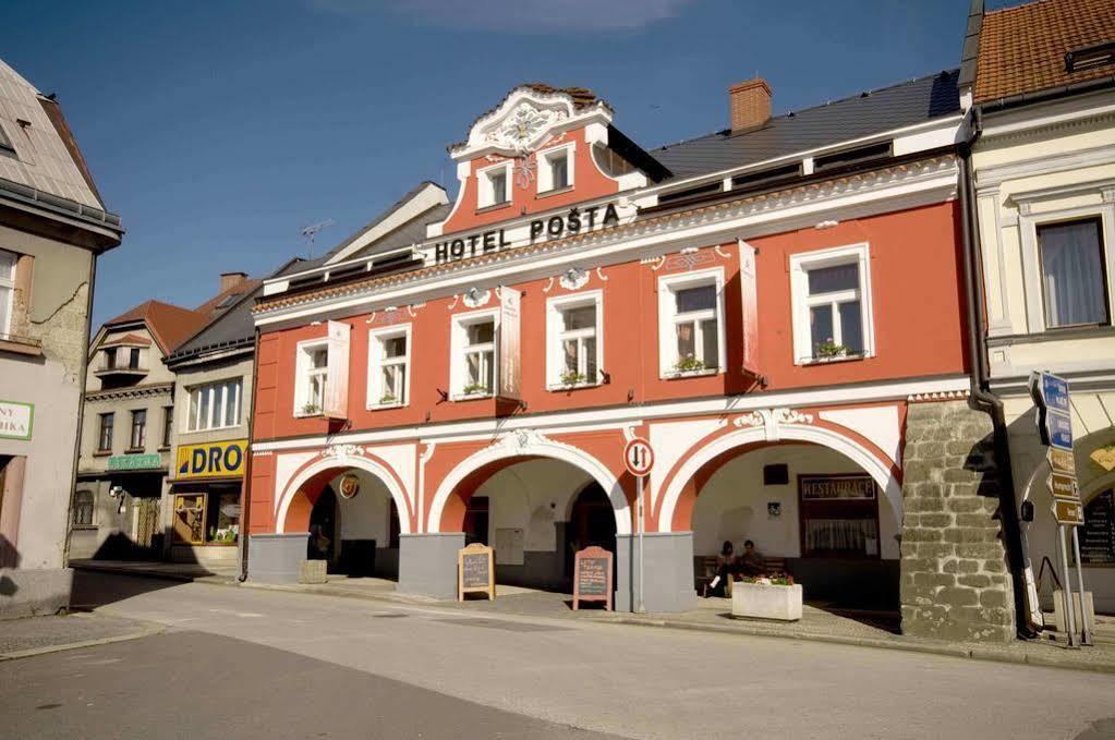 Hotel Posta Соботка Екстериор снимка